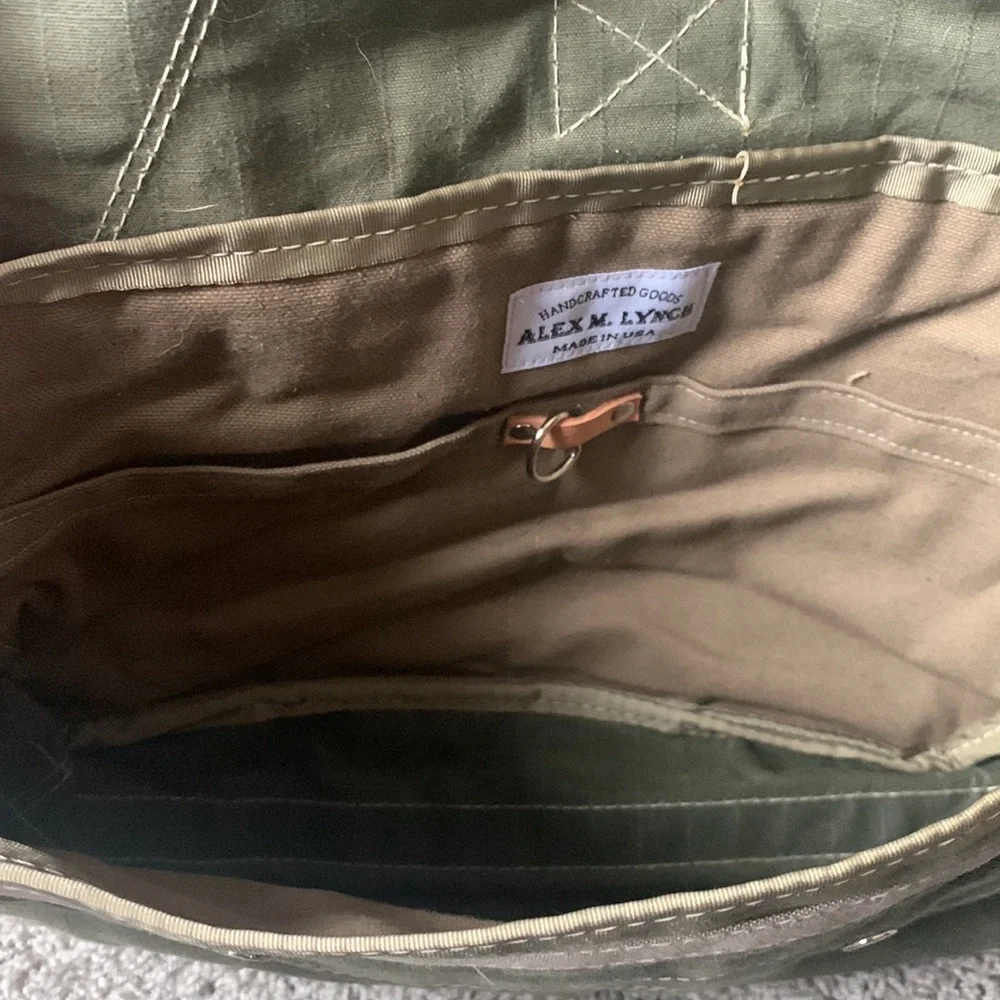 Alex M. Lynch Messenger Crossbody